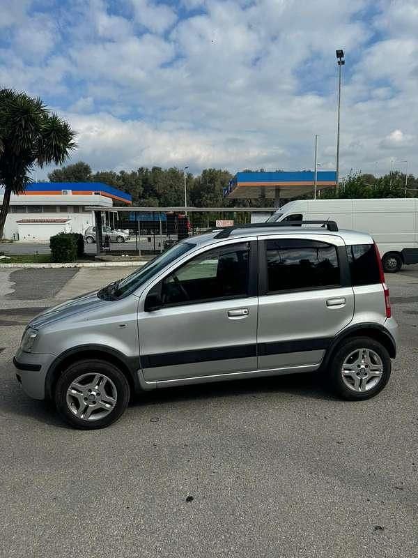 Usata Fiat Panda Climbing 60 CV (44 kW) 2009 Utilitaria