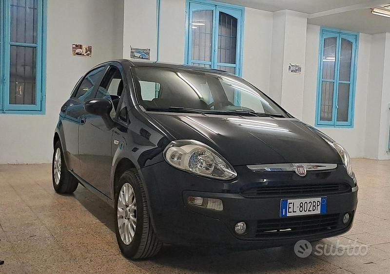 Usata Fiat Punto Evo 69 CV (50 kW) 2011 Blu Utilitaria