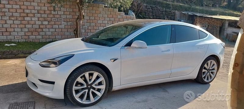 Usata Tesla Model 3 239 kW (325 CV) 2019 Bianco Berlina