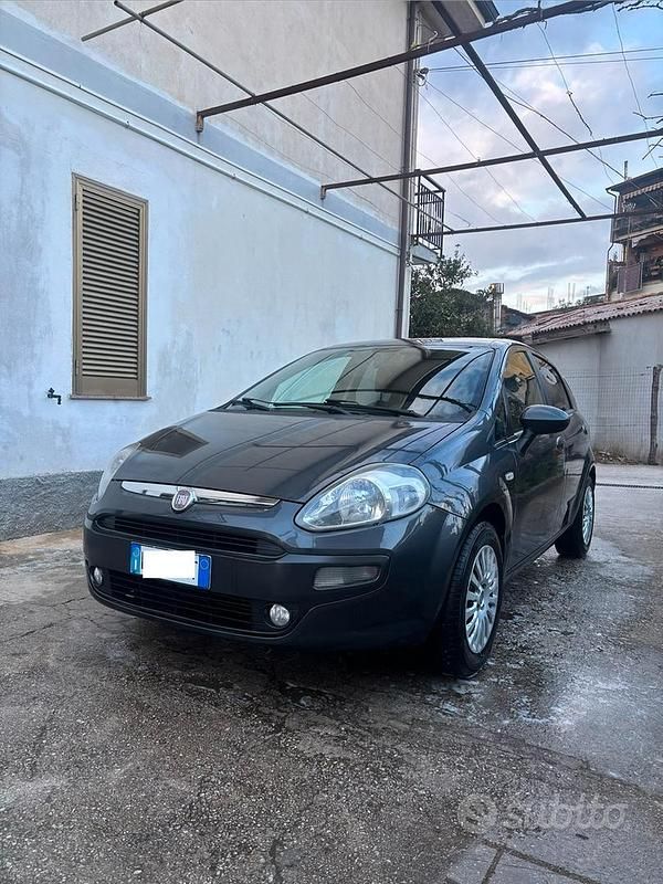 Usata Fiat Punto Evo 90 CV (66 kW) 2010 Grigio Utilitaria