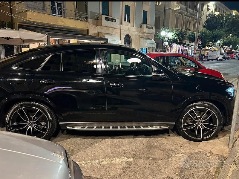 Usata Mercedes GLE400 330 CV (242 kW) 2023 Nero Coupé
