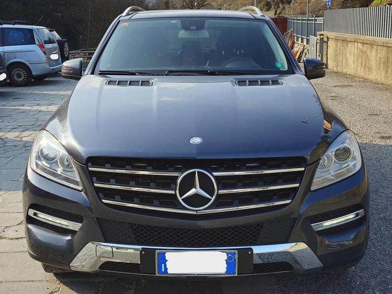 Usata Mercedes ML350 Premium 258 CV (189 kW) 2012 Grigio SUV