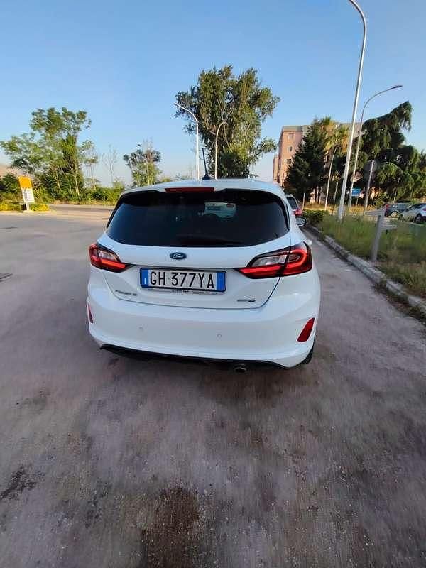 Usado Ford Fiesta ST-Line 125 HP (91 kW) 2022 Sedan