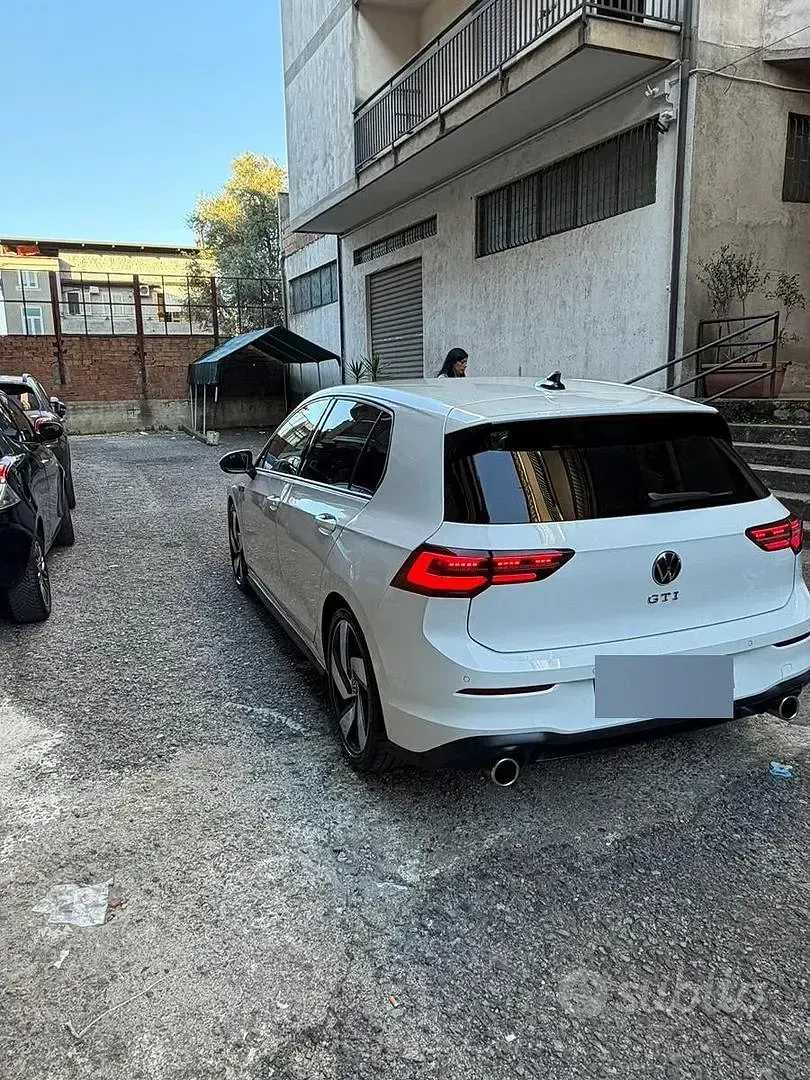 Usata VW Golf VIII GTI 245 CV (180 kW) 2021 Bianco Berlina