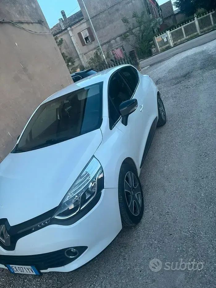Usata Renault Clio IV 90 CV (66 kW) 2015 Berlina