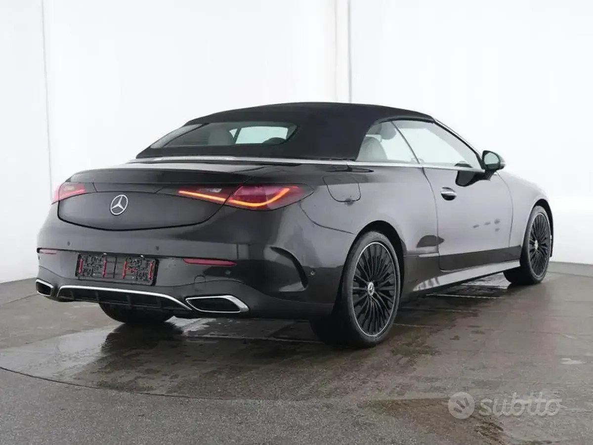 Usata Mercedes CLE220 AMG Line Premium Plus 197 CV (144 kW) 2024 Nero Cabrio