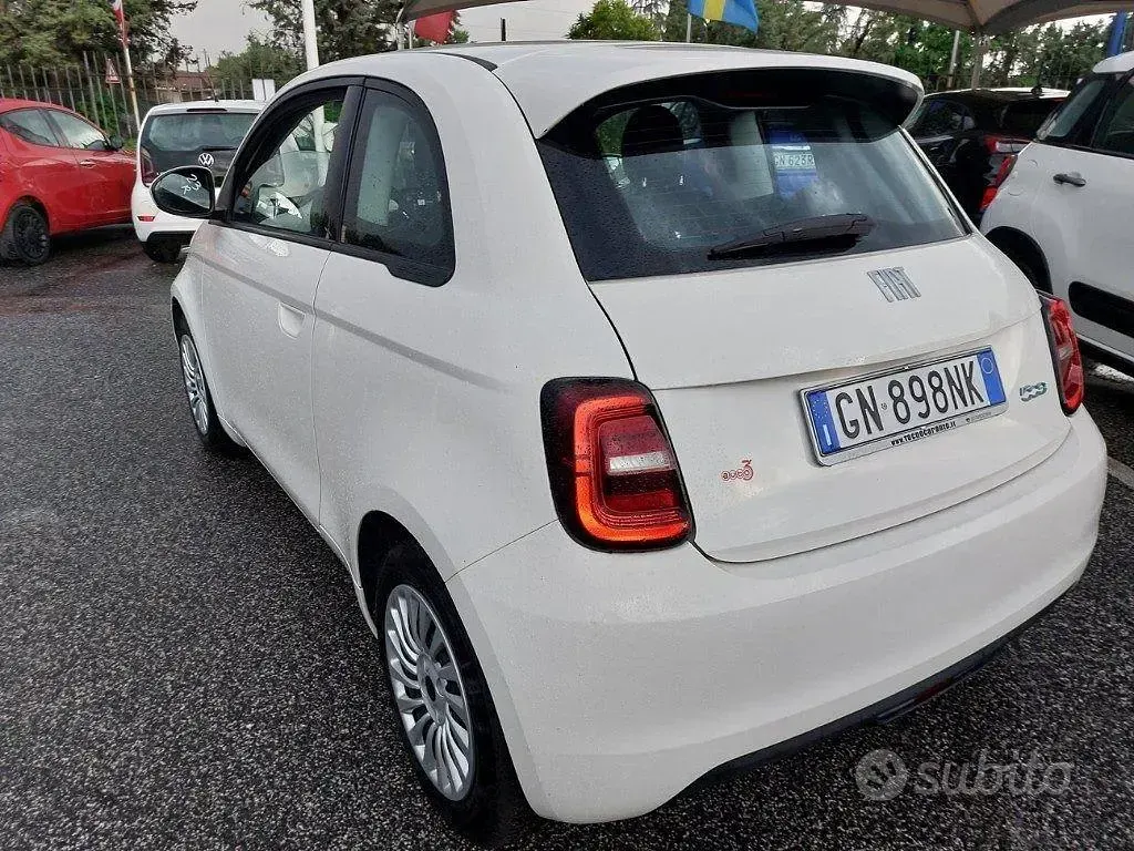 Usata Fiat 500e 42 kW (58 CV) 2023 Bianco Berlina