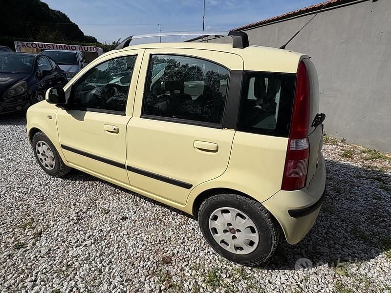 Usata Fiat Panda Emotion 69 CV (50 kW) 2011 Giallo Utilitaria