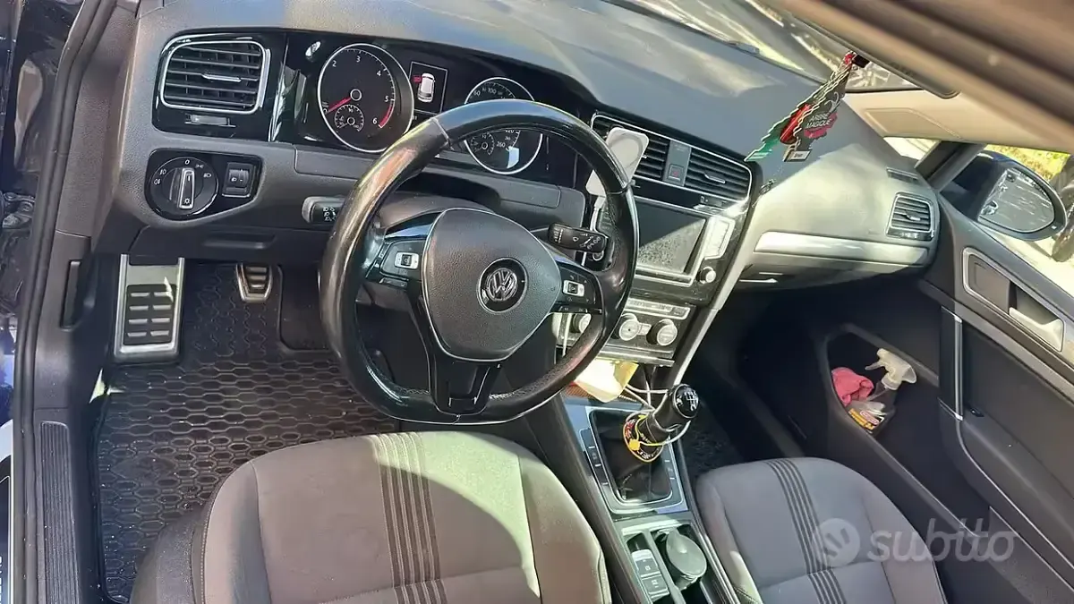 Usata VW Golf VIII 110 CV (80 kW) 2022 Blu Berlina