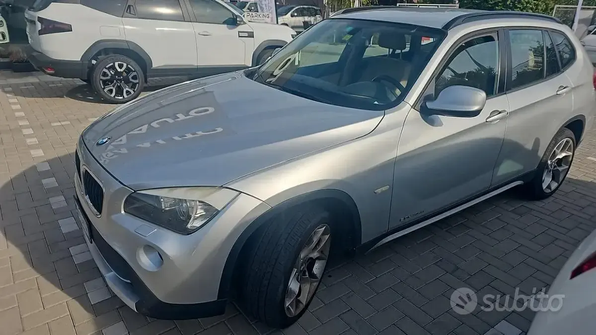 Usata BMW X1 177 CV (130 kW) 2011 Grigio SUV