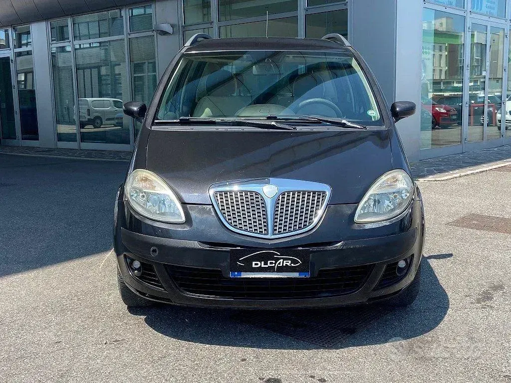 Usata Lancia Musa 69 CV (50 kW) 2006 Nero Monovolume