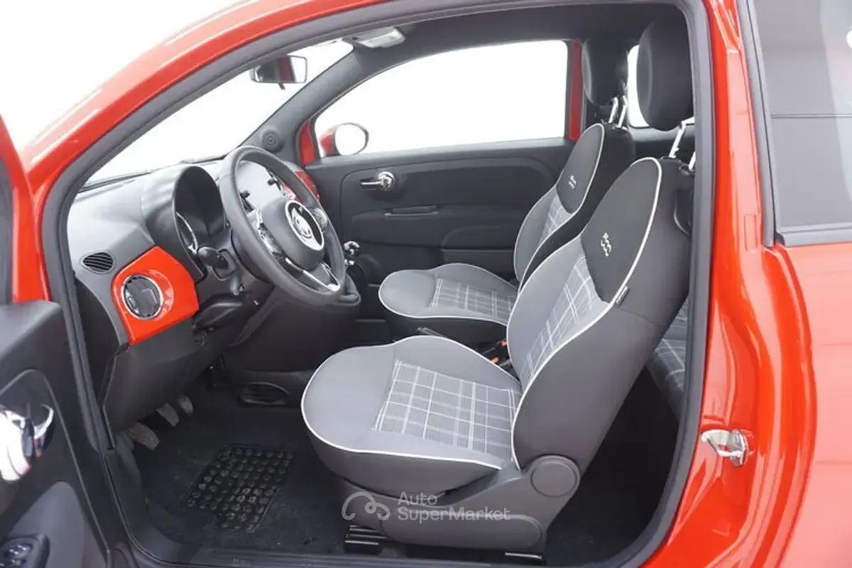 Begagnad Fiat 500 69 HK (50 kW) 2021 Röd Sedan
