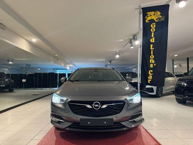 Usata Opel Insignia Sport 174 CV (127 kW) 2018 Blu metallizzato Berlina