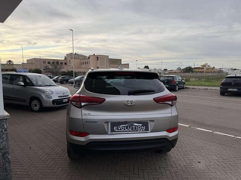 Usata Hyundai Tucson Xpossible 136 CV (100 kW) 2017 Grigio SUV