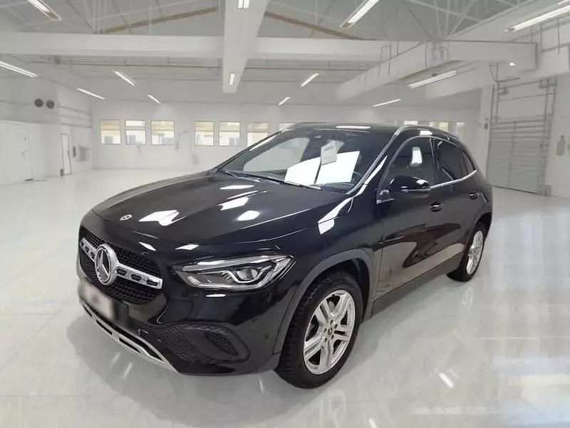 Usata Mercedes GLA250 160 CV (117 kW) 2022 Nero SUV