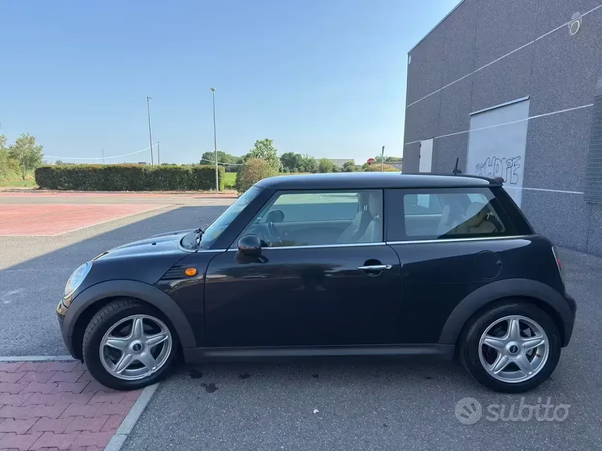 Usata Mini Cooper Chili 120 CV (88 kW) 2007 Nero Utilitaria