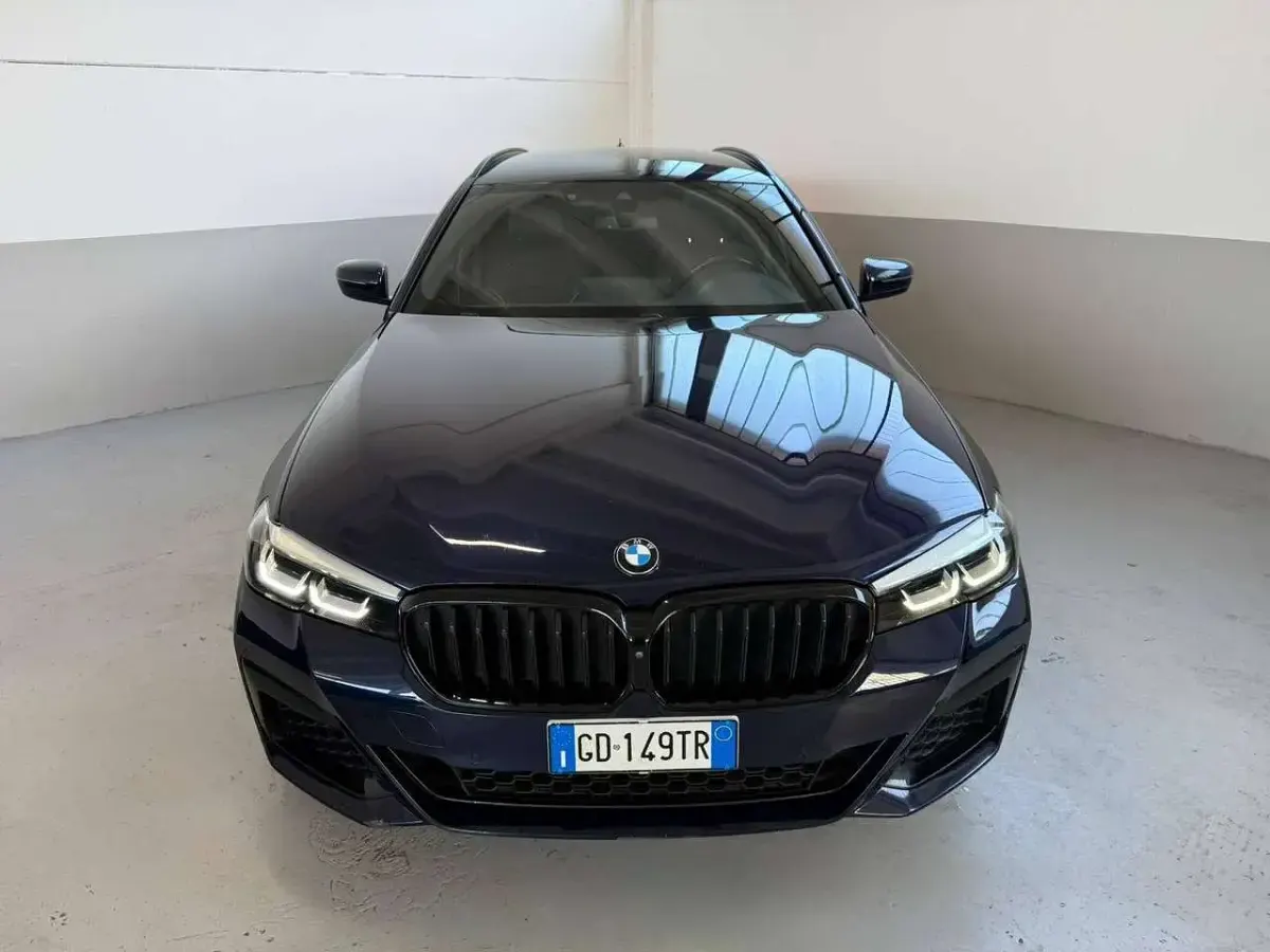 Usado BMW 530 M Sport 249 HP (183 kW) 2020 Azul Carrinha