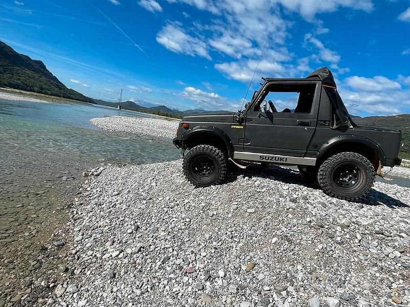 Usata Suzuki Samurai 1987 Grigio SUV