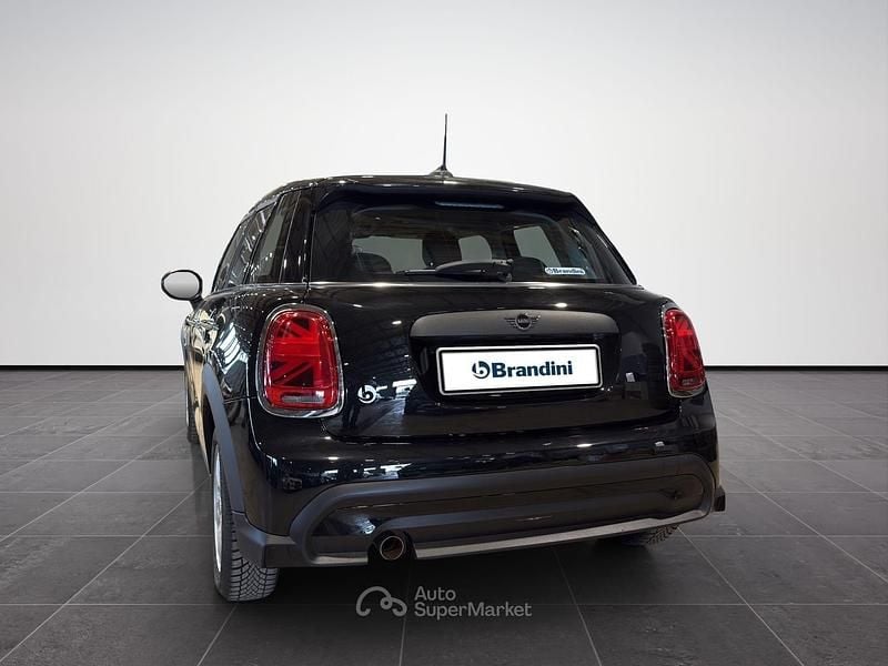 Usata Mini One Clubman Essential 75 CV (55 kW) 2022 Nero Station wagon