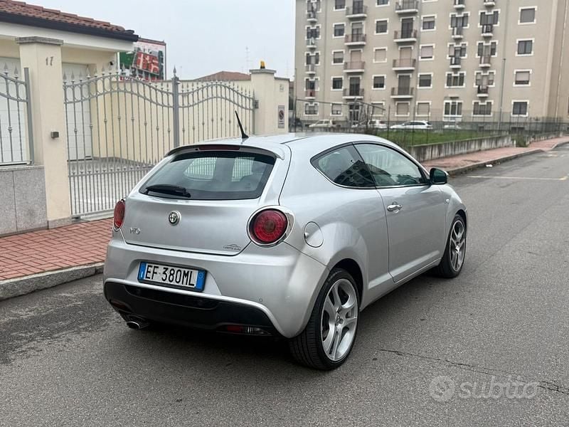 Usata Alfa Romeo MiTo 135 CV (99 kW) 2010 Grigio Utilitaria