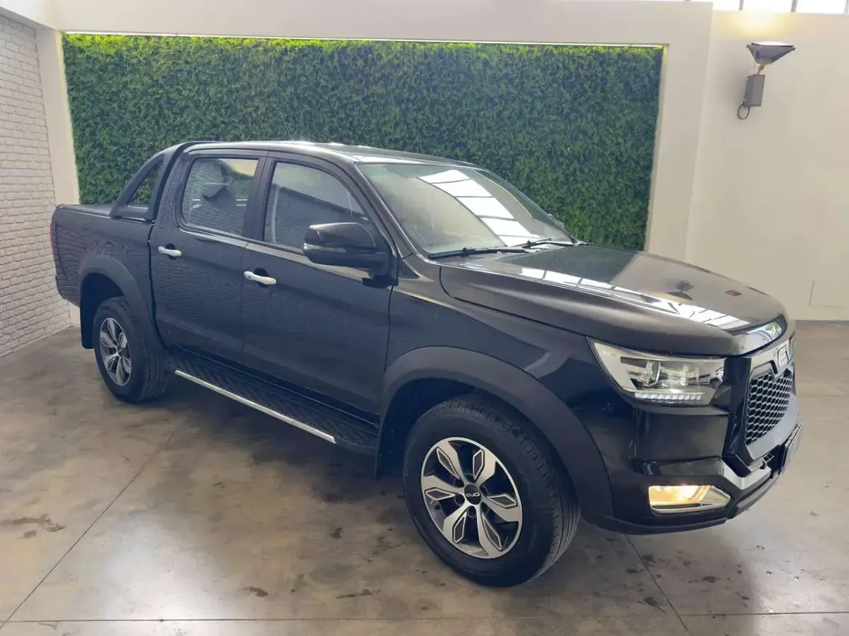 Usata EVO Cross 4 136 CV (100 kW) 2023 Nero metallizzato Pick-up