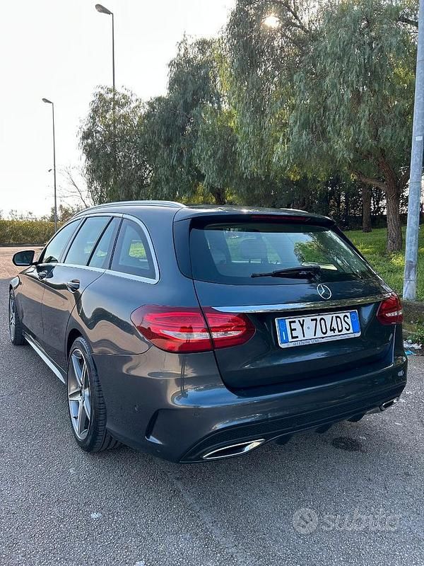 Usata Mercedes C200 AMG 136 CV (100 kW) 2015 Grigio Berlina