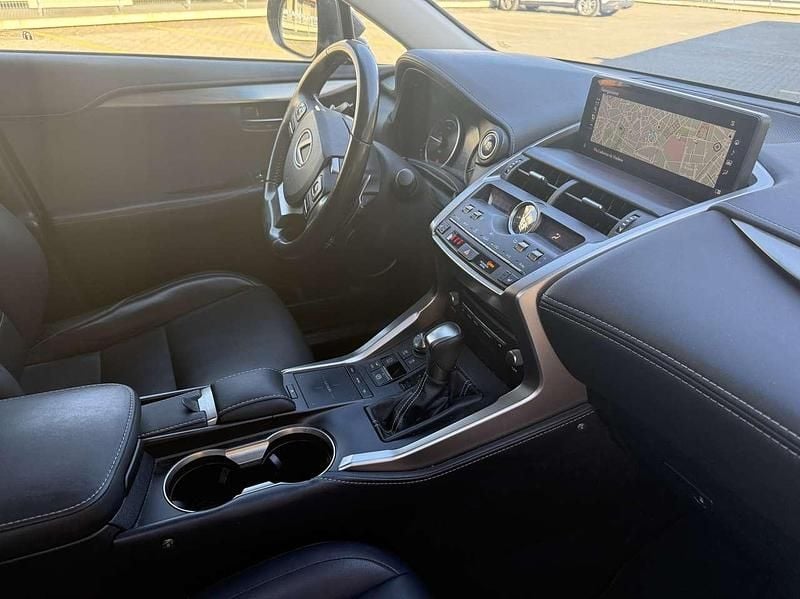 Usata Lexus NX300h 155 CV (114 kW) 2018 Nero SUV