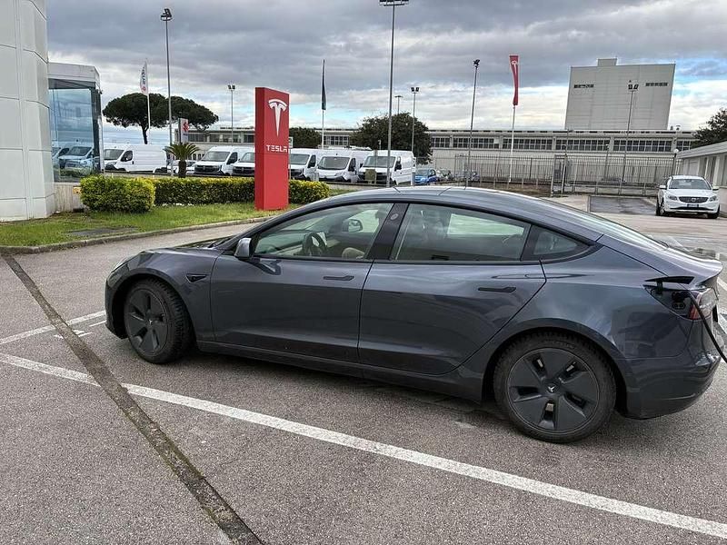 Usata Tesla Model 3 Long Range AWD 366 kW (498 CV) 2021 Grigio Berlina