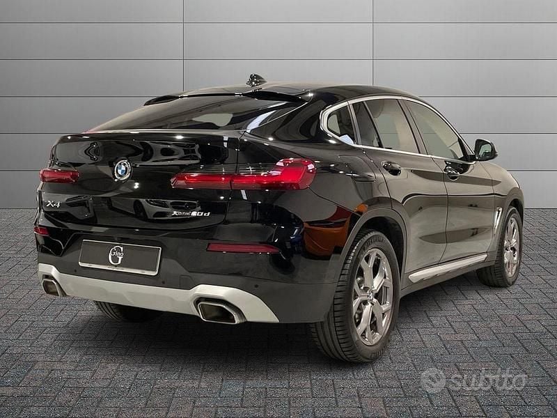 Begagnad BMW X4 Comfort Edition 190 HK (139 kW) 2023 Svart SUV