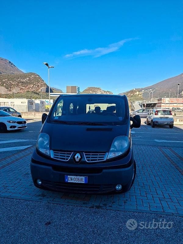 Usata Renault Trafic Black Edition 110 CV (80 kW) 2012 Nero Monovolume