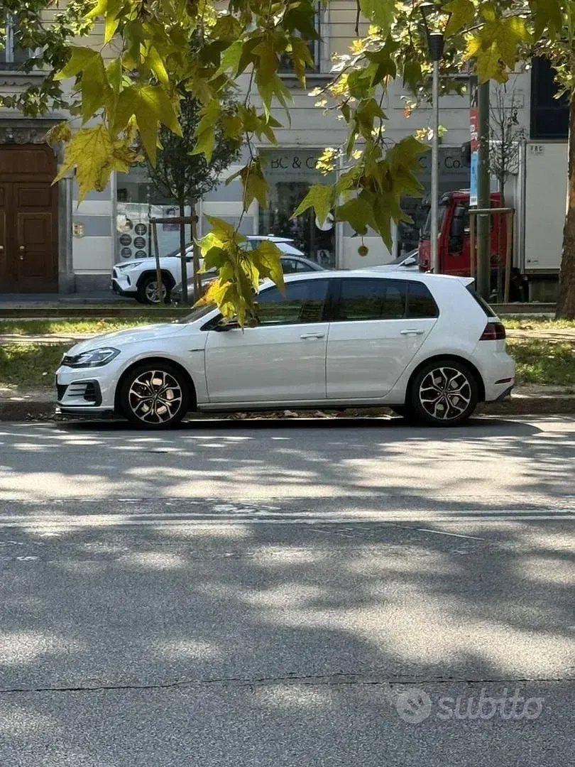 Usata VW Golf VIII GTI 245 CV (180 kW) 2020 Bianco Berlina