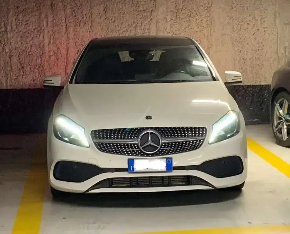 Usata Mercedes A180 Premium 109 CV (80 kW) 2017 Berlina