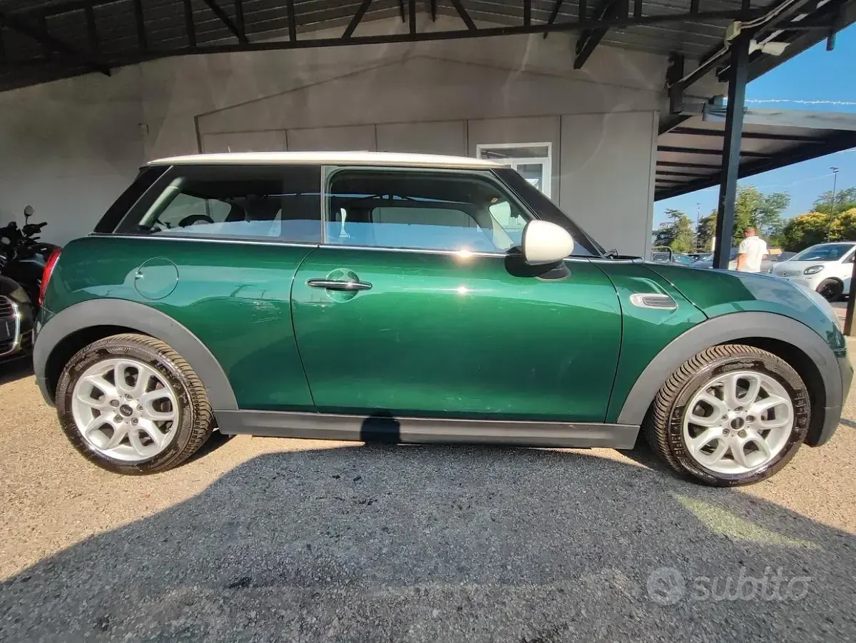 Usata Mini Cooper D Hype 116 CV (85 kW) 2016 Verde Utilitaria