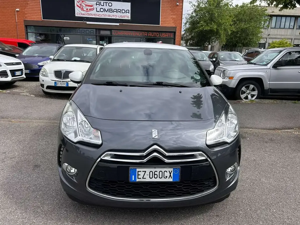 Usata Citroën DS3 Chic 68 CV (50 kW) 2015 Grigio Berlina