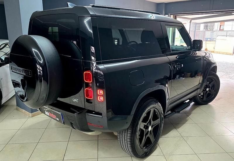 Usata Land Rover Defender HSE Dynamic 199 CV (146 kW) 2022 Nero SUV