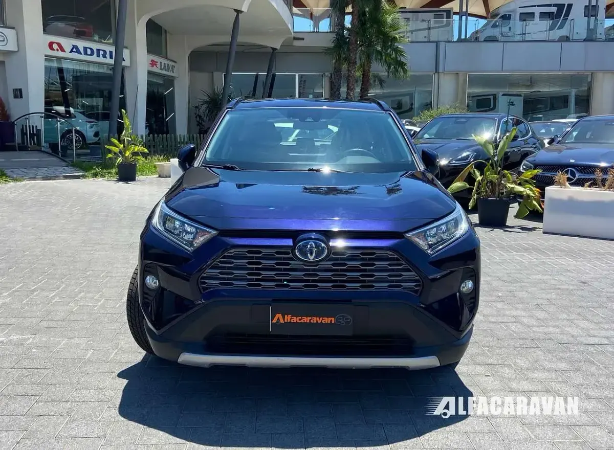 Usata Toyota RAV4 Hybrid Active 178 CV (130 kW) 2022 Blu/azzurro SUV