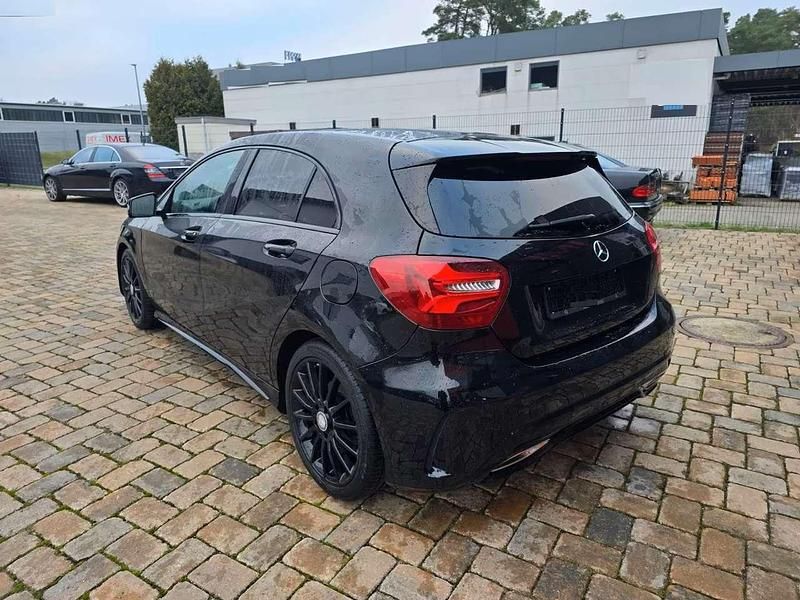 Usata Mercedes A200 AMG 136 CV (100 kW) 2016 Nero Berlina