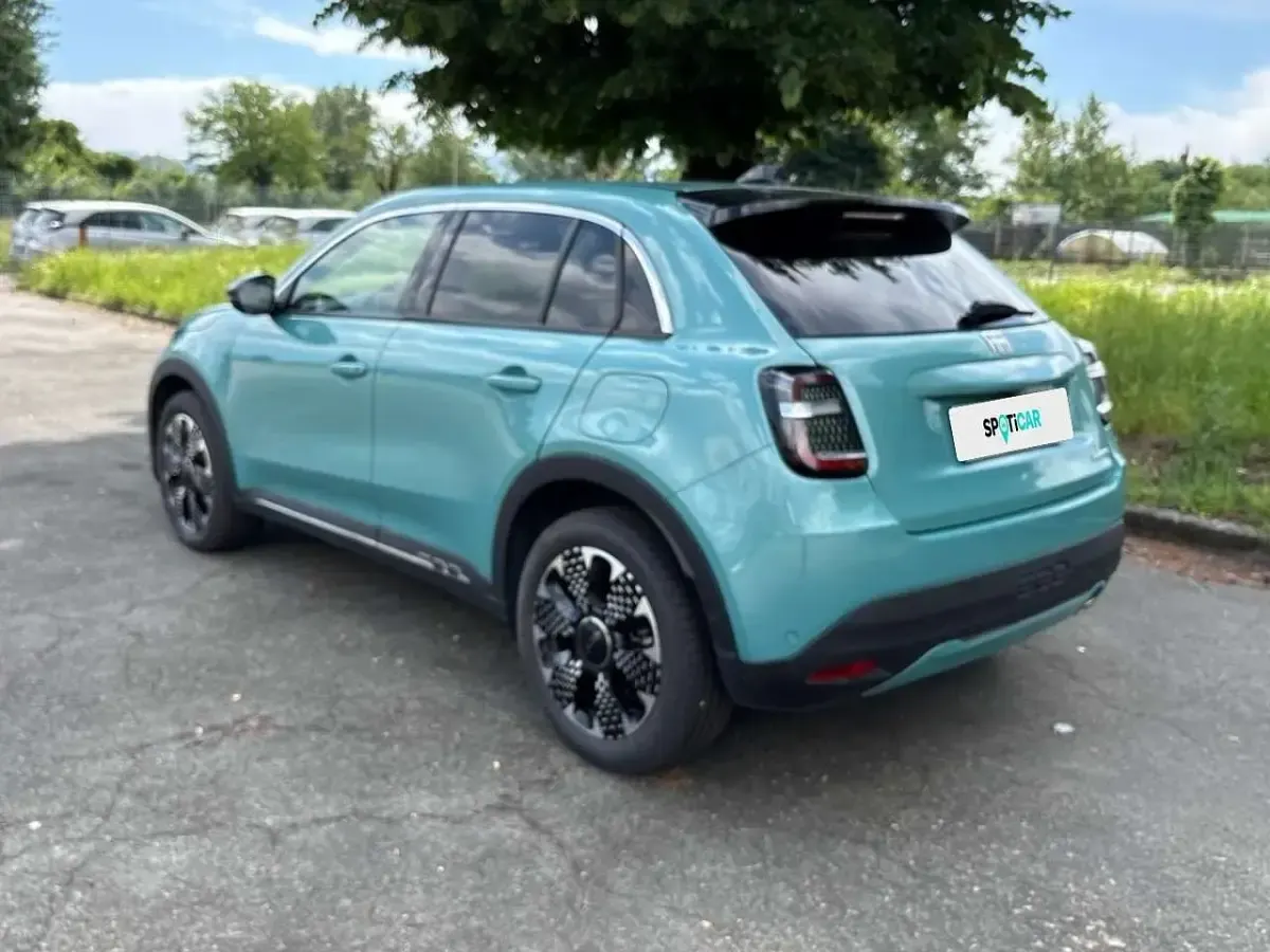 Usata Fiat 600 La Prima 110 CV (80 kW) 2025 Blu/azzurro SUV