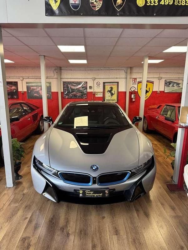 Usata BMW i8 231 CV (169 kW) 2014 Grigio Coupé