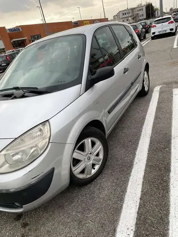 Usata Renault Scenic E-Tech Dynamique 131 CV (96 kW) 2007 Grigio Monovolume