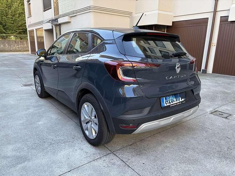 Usata Renault Captur Zen 101 CV (74 kW) 2022 Grigio SUV