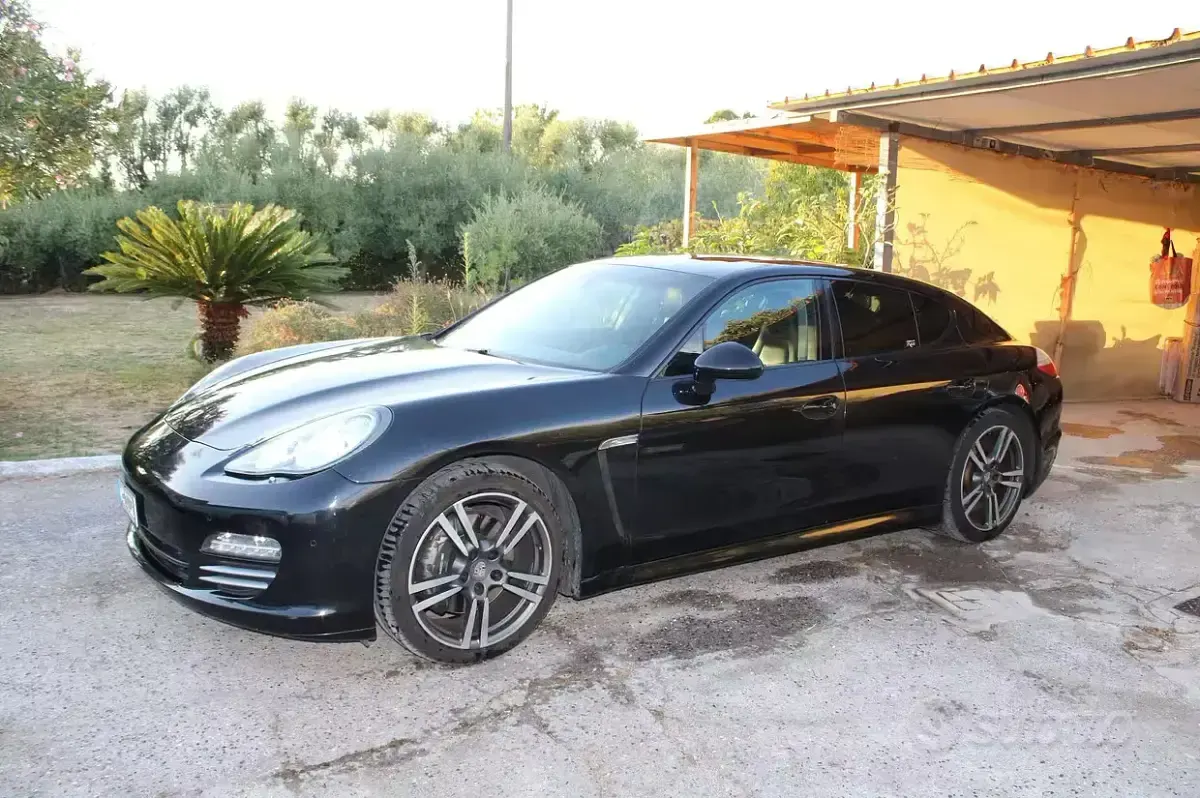 Usata Porsche Panamera 4 300 CV (220 kW) 2011 Nero Utilitaria
