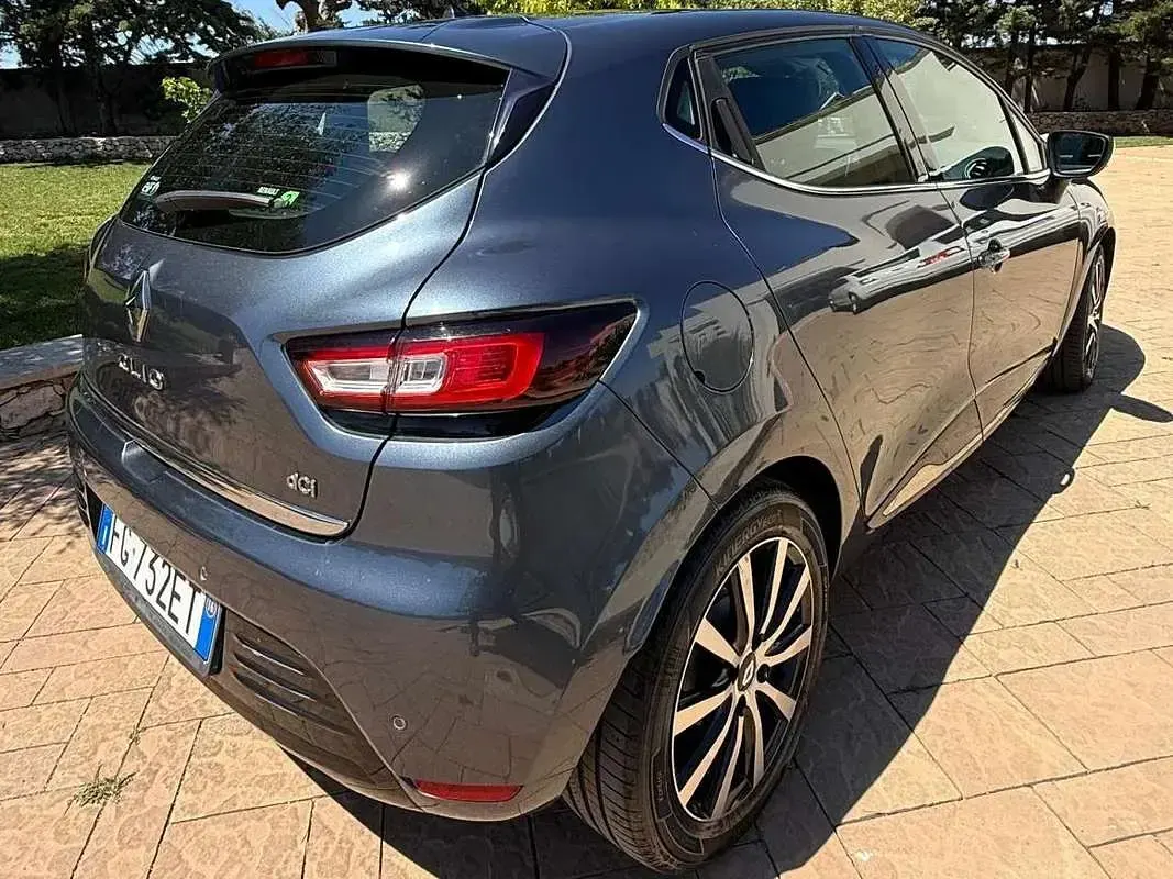 Usata Renault Clio IV Intens 90 CV (66 kW) 2016 Blu/azzurro Berlina