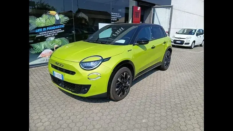 Usata Fiat 600 Sport 145 CV (106 kW) 2026 Verde SUV