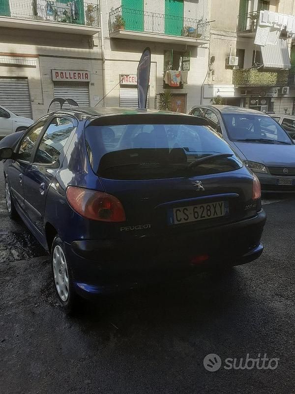 Usata Peugeot 206 68 CV (50 kW) 2005 Blu Berlina
