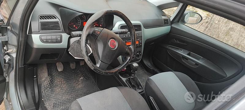 Usata Fiat Grande Punto 65 CV (47 kW) 2011 Utilitaria