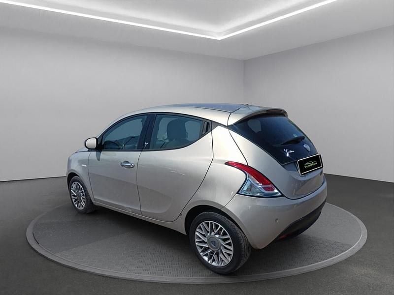 Usata Lancia Ypsilon 75 CV (55 kW) 2012 Grigio Utilitaria