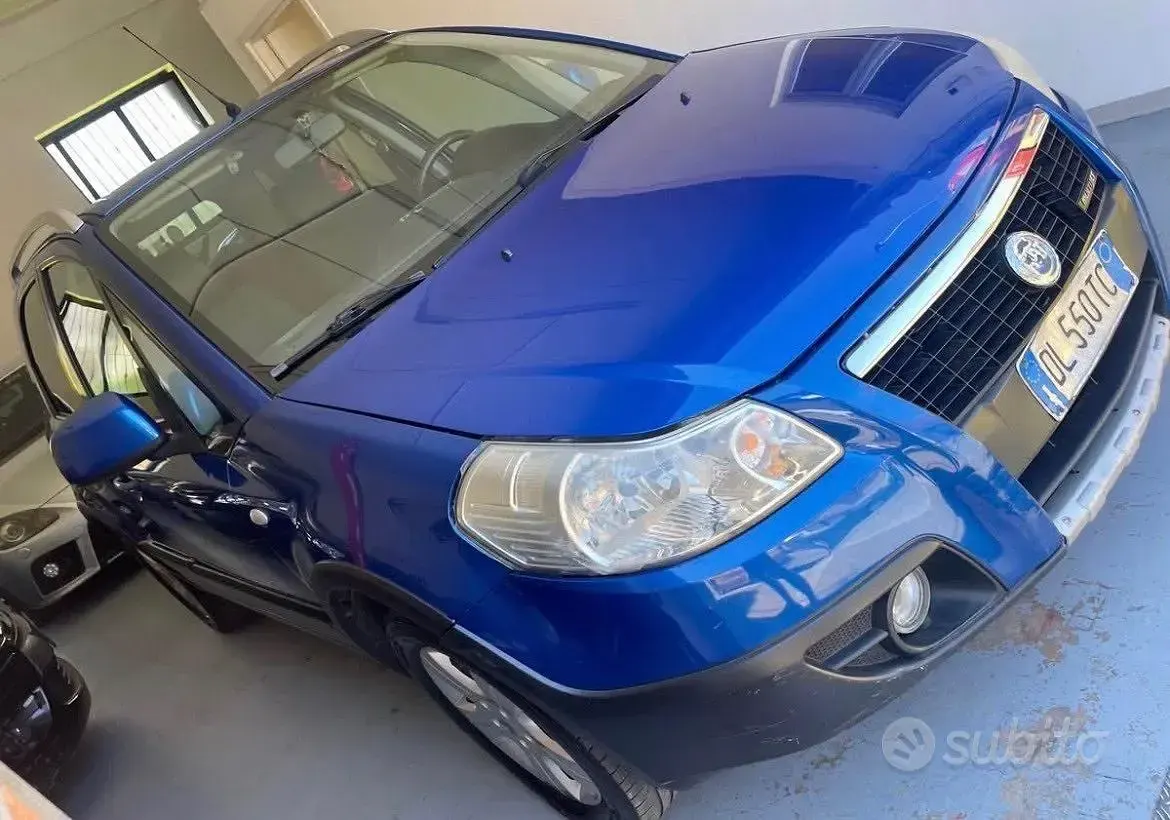 Usata Fiat Sedici Emotion 120 CV (88 kW) 2009 Bluazzurro SUV