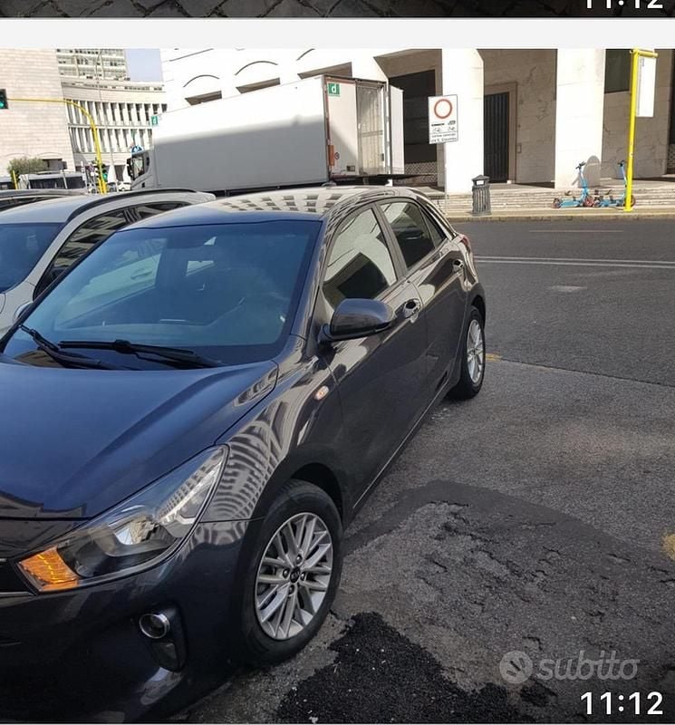 Second-hand Kia Rio 84 CP (61 kW) 2019 Gri Berlinǎ