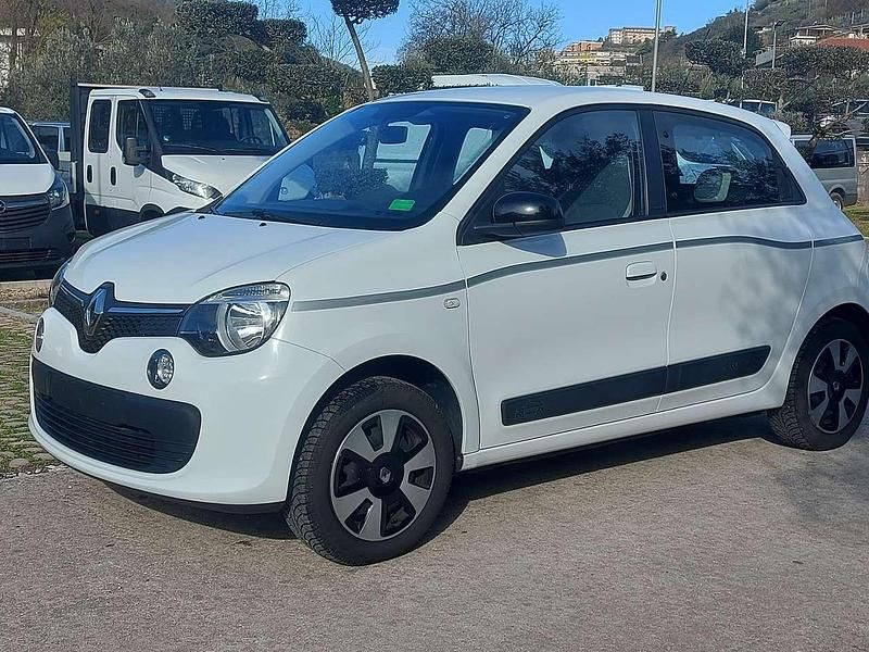 Usata Renault Twingo LIMITED 69 CV (50 kW) 2018 Bianco Utilitaria